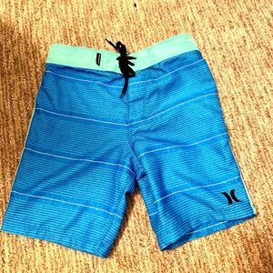 Hurley size 6 boys board shorts